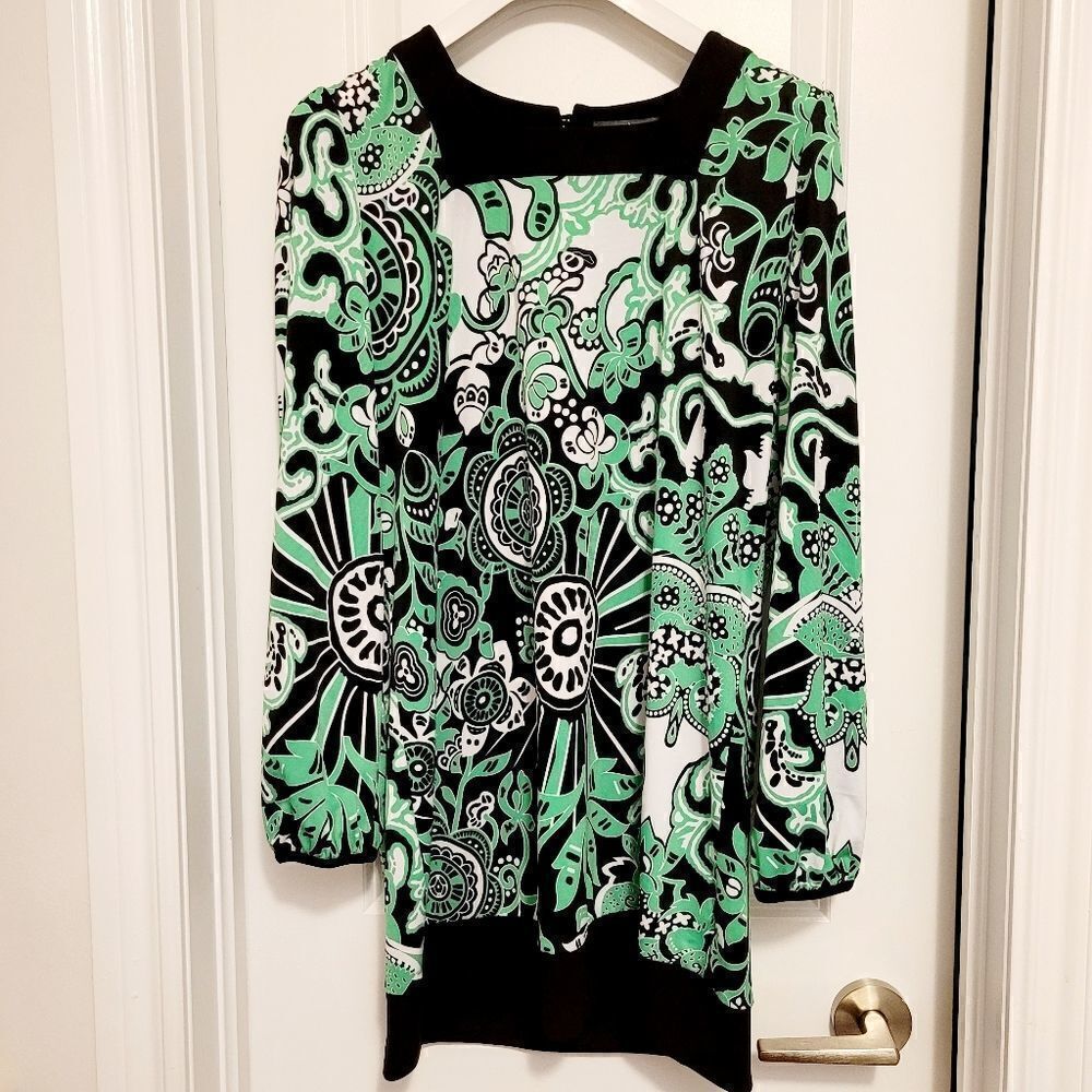 2/$20 Vintage green white flower pattern loose fit one piece dress